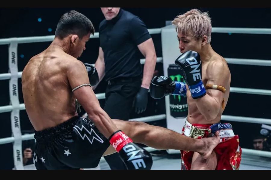Superlek Asserts Striking Supremacy in Dominant Win Over Takeru-YOKKAO Europe