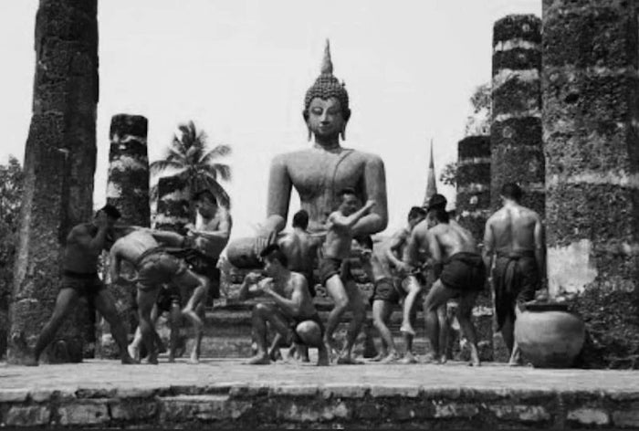Muay Thai Fighters Preparing